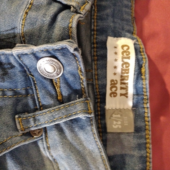 Celebrity Ace Exclusive Decorated Jeans 1/25 27.5"L - Picture 9 of 10